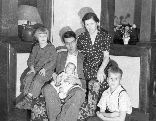 Daughter Betty, Horace with daughter Evelyn (Evie) on his lap, Clara ...